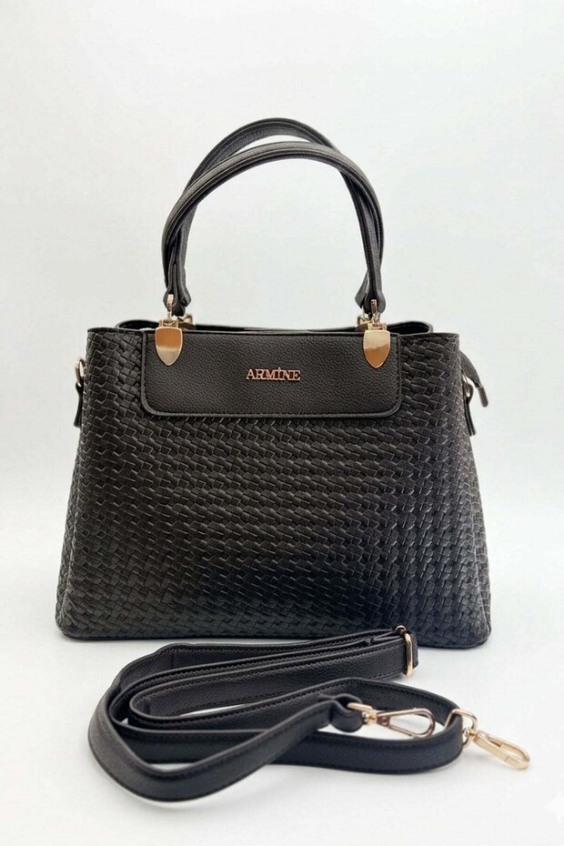 Elegant Brown Knitted Women's Shoulder Bag Stylish Design Shoulder Bag for Practical Use