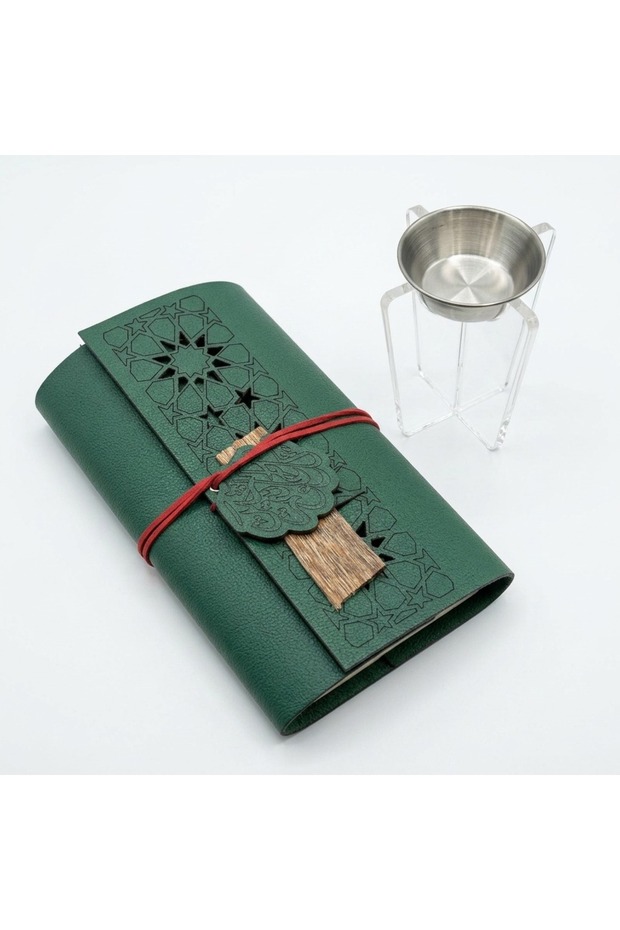 Portable Hookah with a Luxurious Leather Case