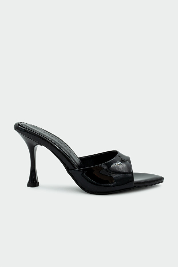 Sonic Pointed Toe Women's Black Heeled Slippers