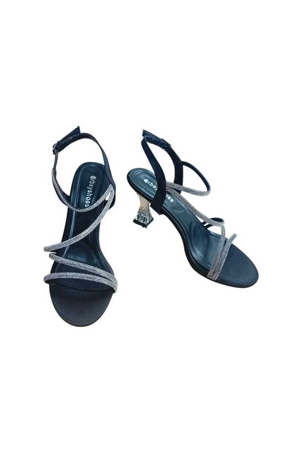 Zenne with Heels