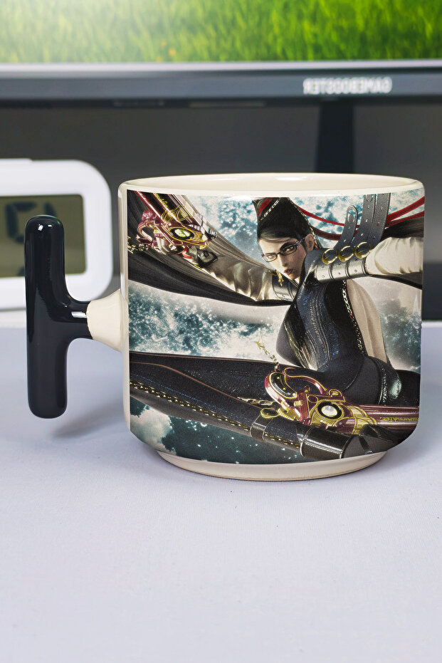 كوب سيراميك فاخر مطبوع عليه Bayonetta (قطعة واحدة) بمقبض أسود خاص على شكل حرف T V1T