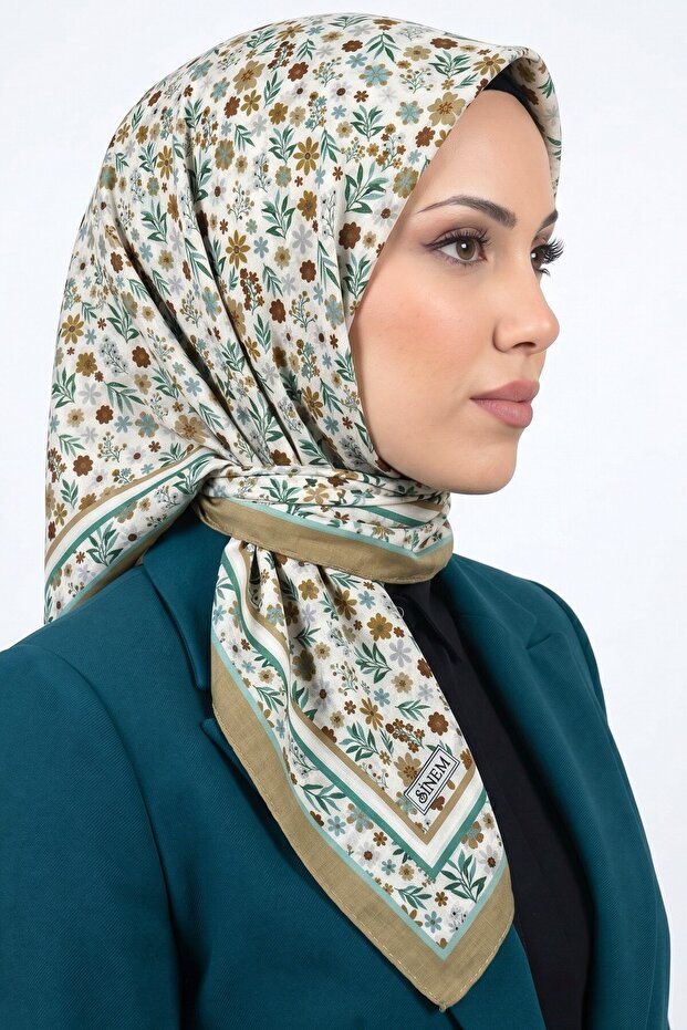Women's White Backgrounded Brown Floral Stitched Writing