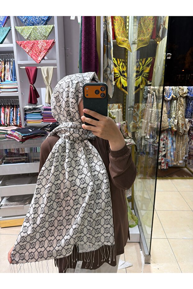 شال حريري منقوش