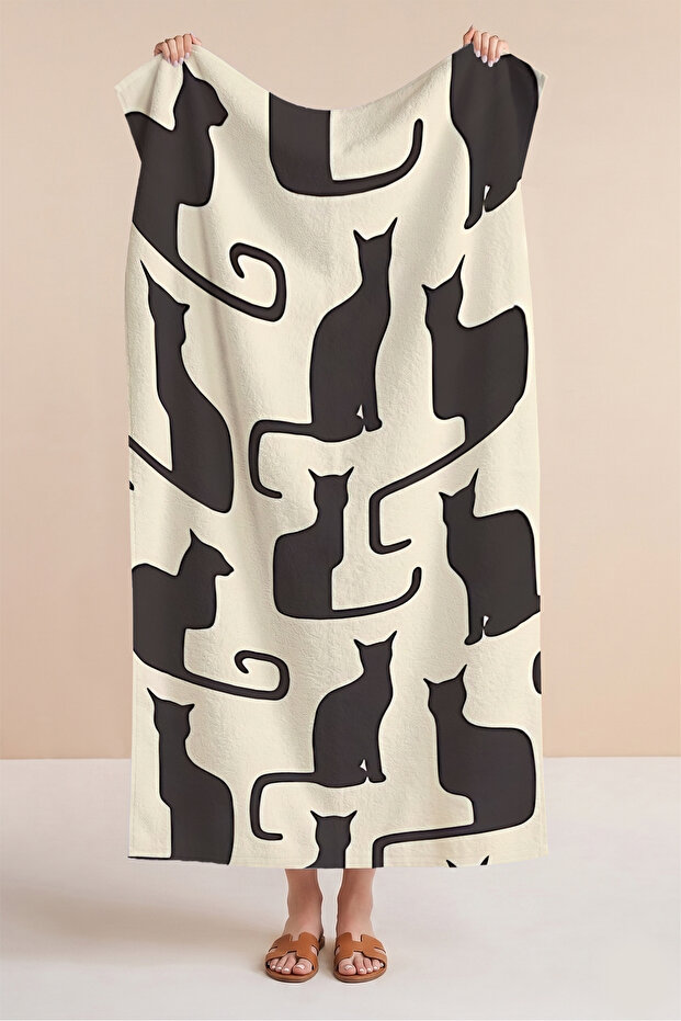 Modern Beach Towel with Cat Figure - Minimalist Black Cream Pool Sea Quick-Dry Microfiber Towel