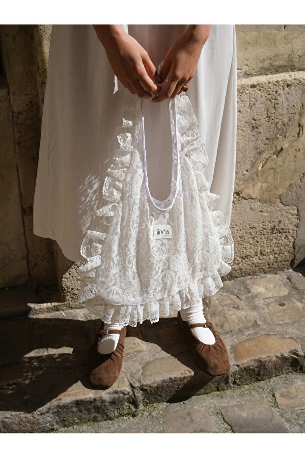 Finea Lace Bag