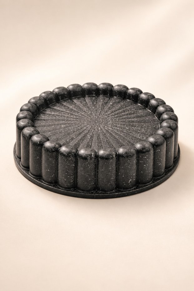 Slice Cast Granite Fireproof Non-Stick Round Tart Mold 26 cm Black