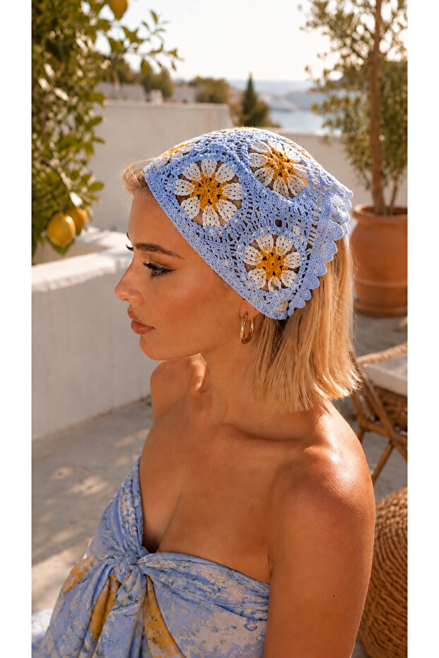 Women's Blue Daisy Pattern Bandana Be426