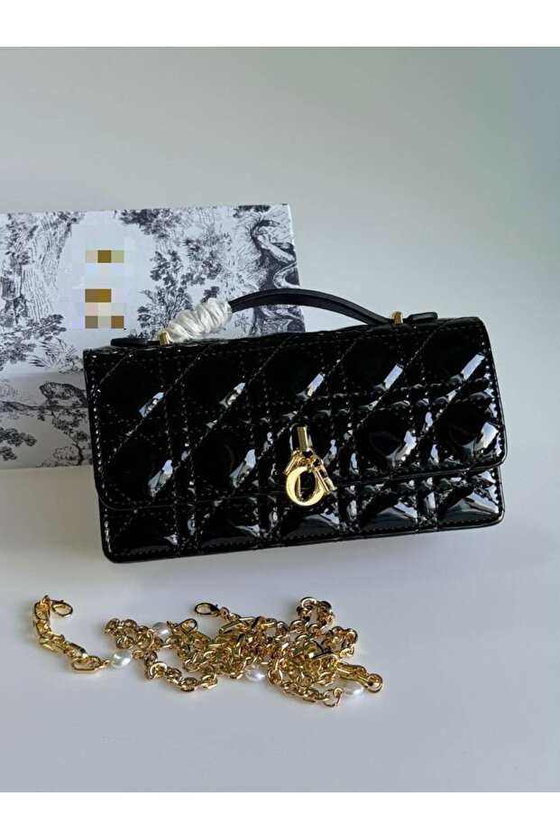 Elegant Handbag