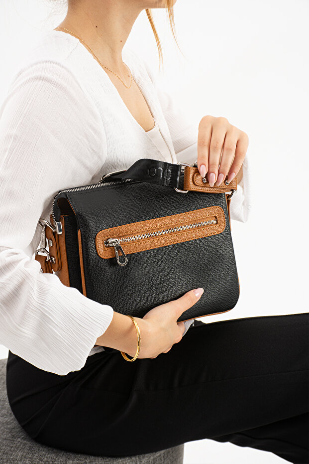 Women's Shoulder Bag - Modern and Everyday Use - Multiple Compartments and Stylish Appearance - 20X27 cm