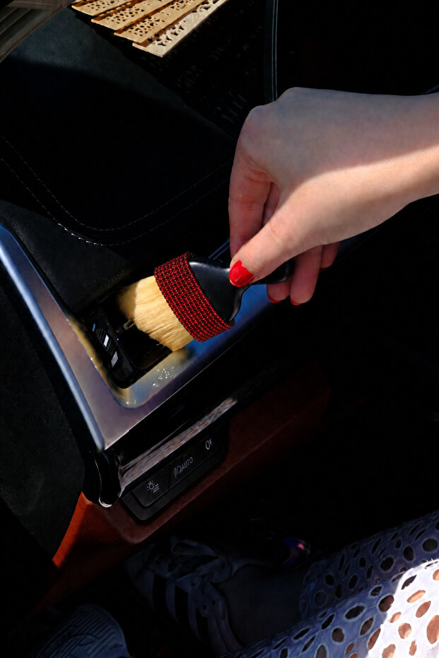 Red Car Interior Detailing Brush with Crystal Stones Auto Detailing Brush with Crystal Stones