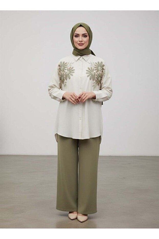 Oversize Linen Set with Embroidered Stones