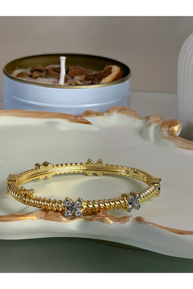 Gold Color Flower-Detail Zircon Stone Women's Steel Clasp Bracelet