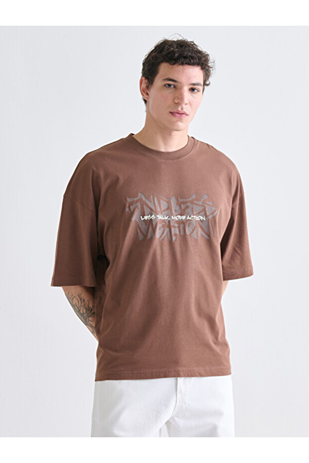 Esvab • Modern & Distinctive Zero Roba Collar Printed Combed Cotton Men's T-Shirt