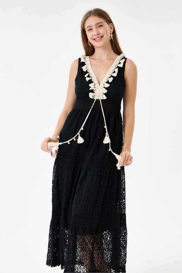 Black Lace Collar Tassel Detail Zero Sleeve Lined Long Dress Size 38 - 42