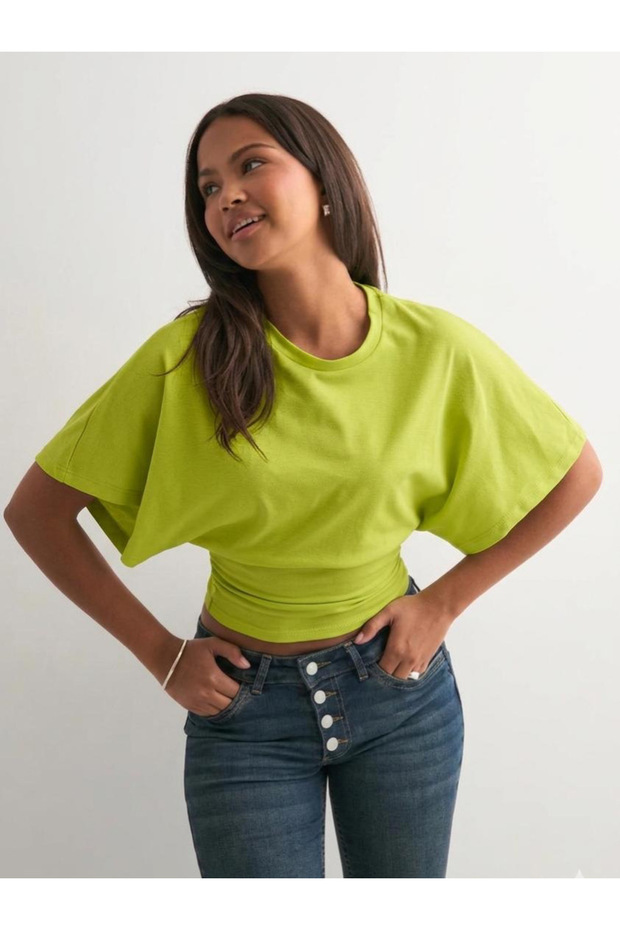Waist-Fitted Wide-Sleeve Diver Fabric Blouse G9436