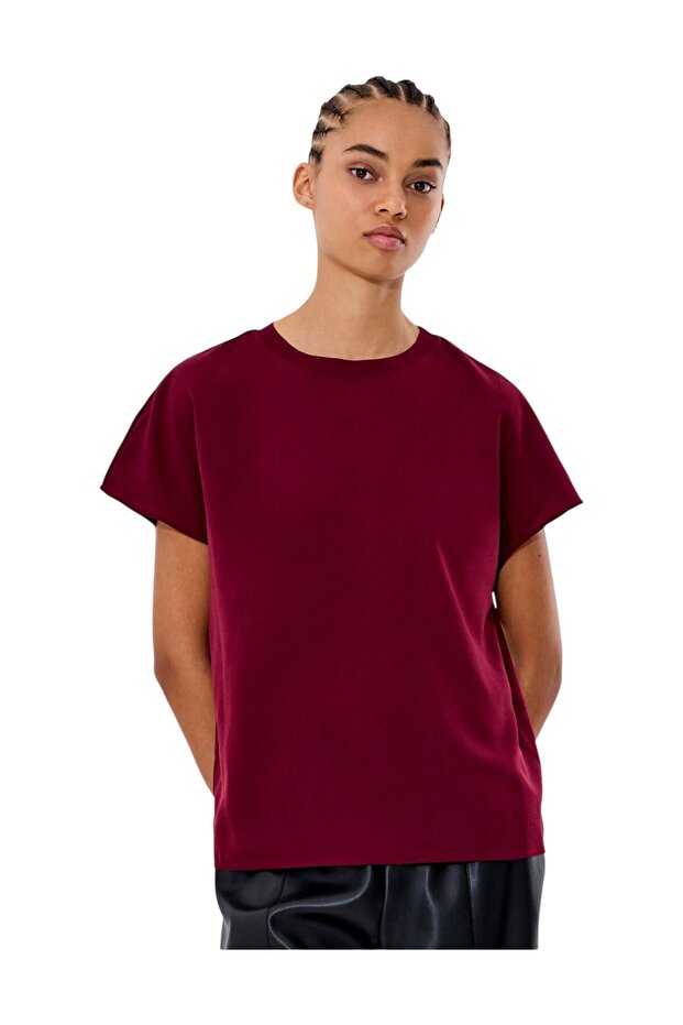 Women Crepe Light Crew Neck Top