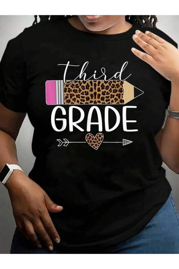 تي شيرت برسومات جرافيكيّة باللون الأسود من Third Grade Leopard Pencil Teachers Students Back To School