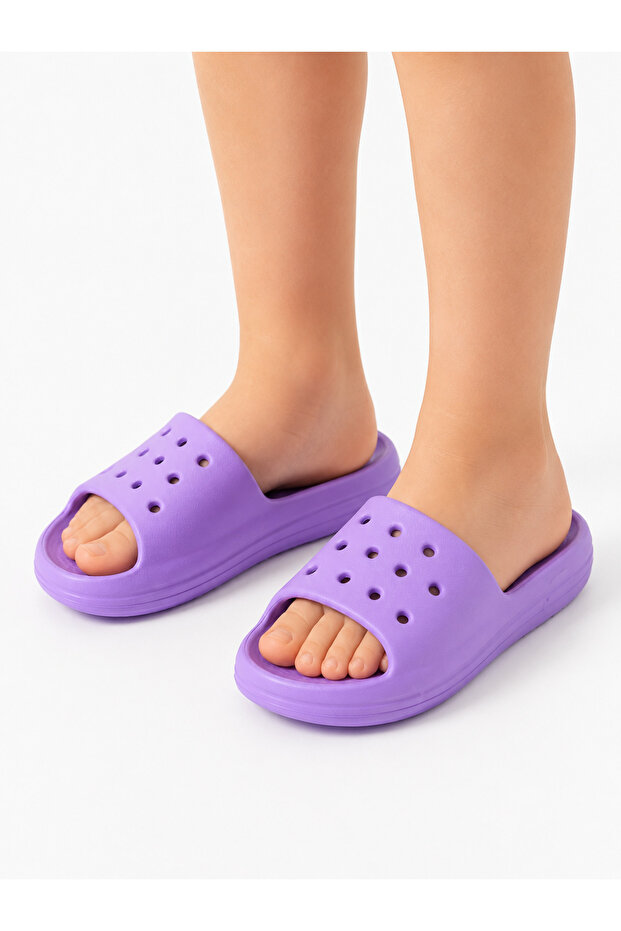 Girl's Lilac Purple Perforated Slippers Lightweight Summer Beach Pool Bathroom Slippers