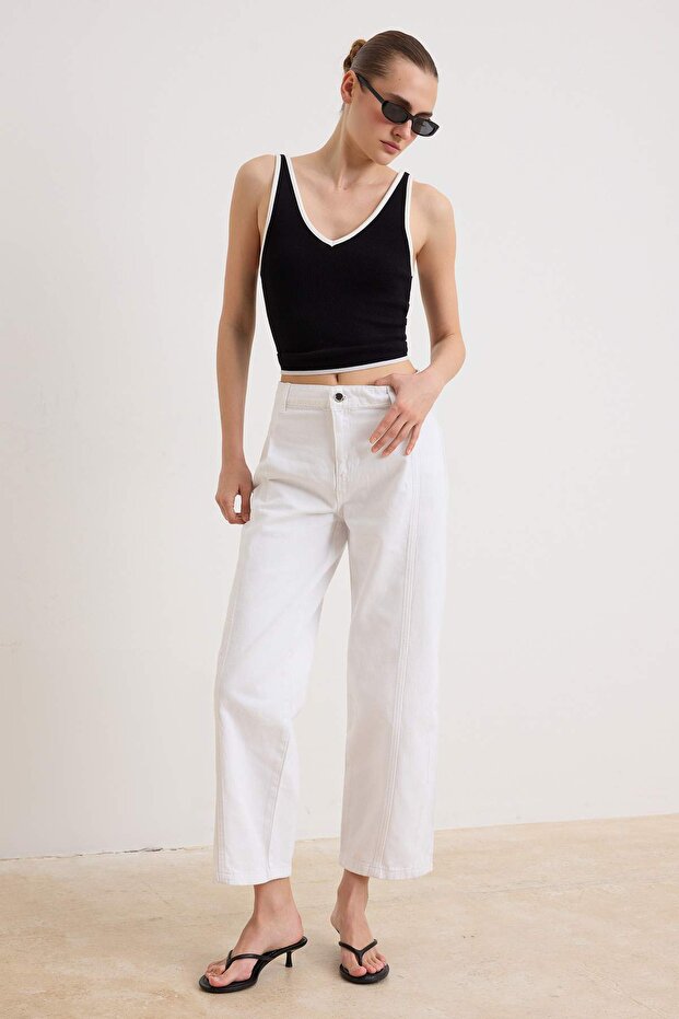 Beyaz Pileli Cep Detaylı %100 Pamuk Baggy Yüksek Bel Jeans TWOSS26JE00247