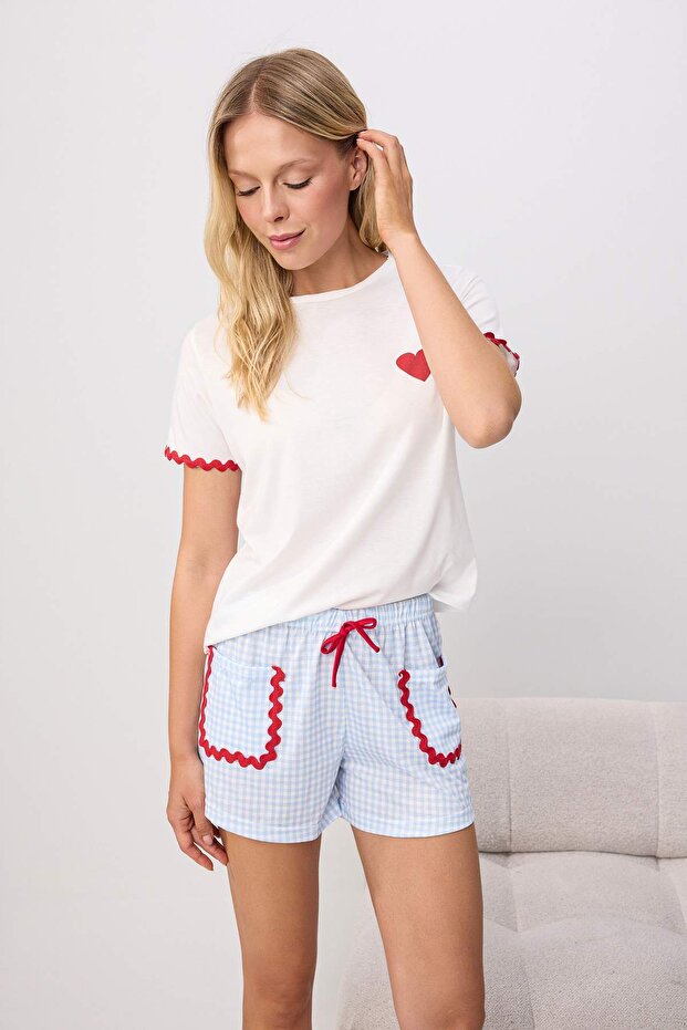 Trendyolmilla  Beyaz-Mavi Ekoseli Kalpli Şerit Detaylı Örme Pijama Takımı THMSS26PT00268 - Görsel 2