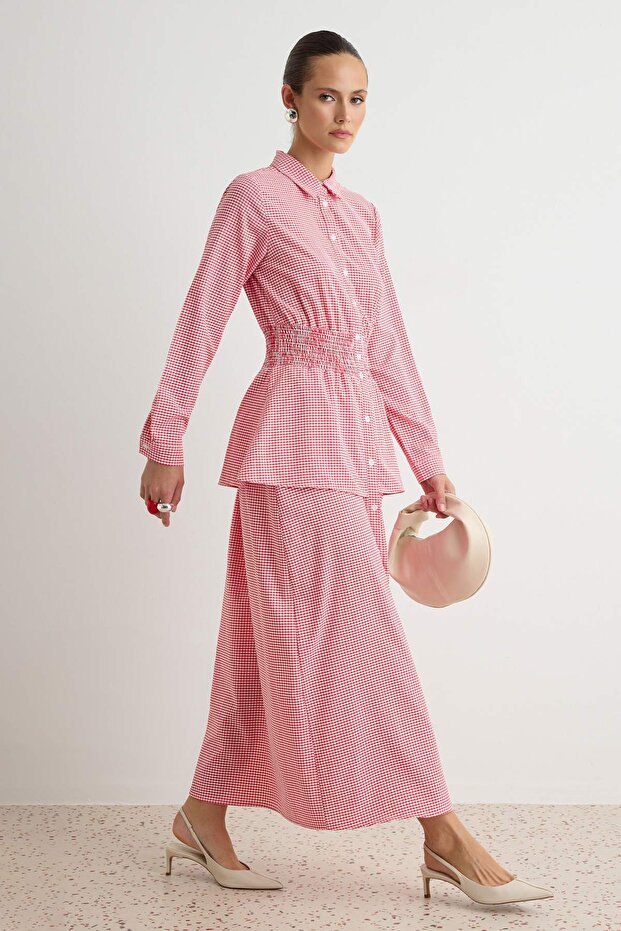 Kırmızı Beli Gipe Lastkli Ekose / Kareli Maxi Dokuma Tesettür Elbise TCTSS26EB00092