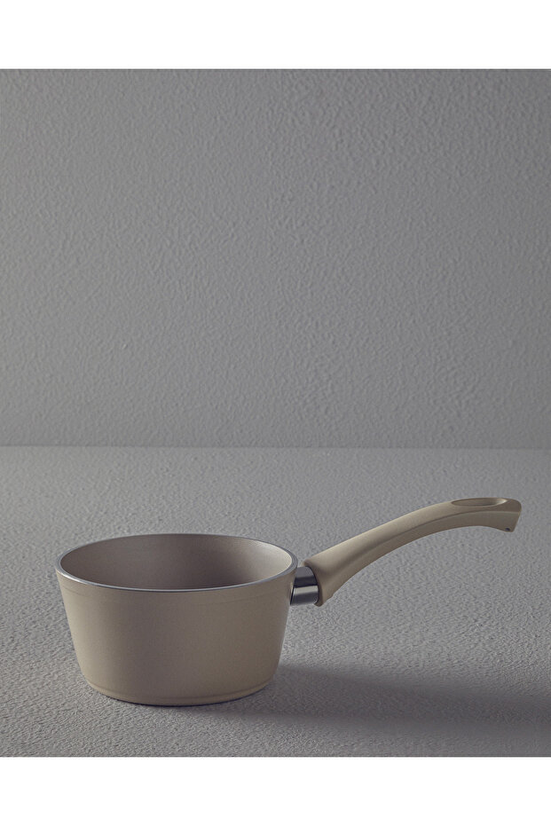 Pretty Sauce Pot 14 cm Beige