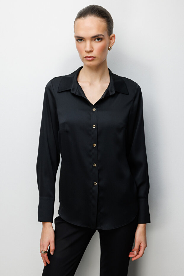 Polo Collar Shirt with Pen Detail