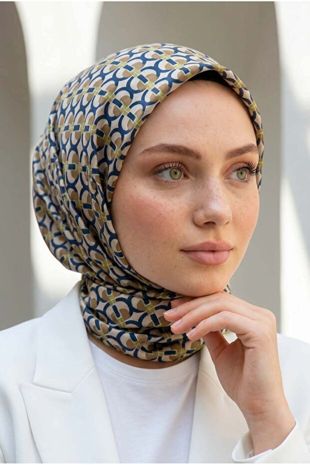 Beige Geometric Pattern Silk 100% Twill - Pistachio Green 90X90 Scarf Planting Shape Hand Sewing