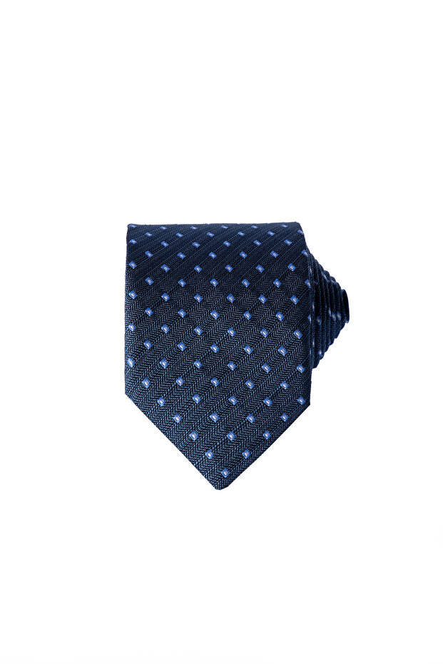 Patterned tie