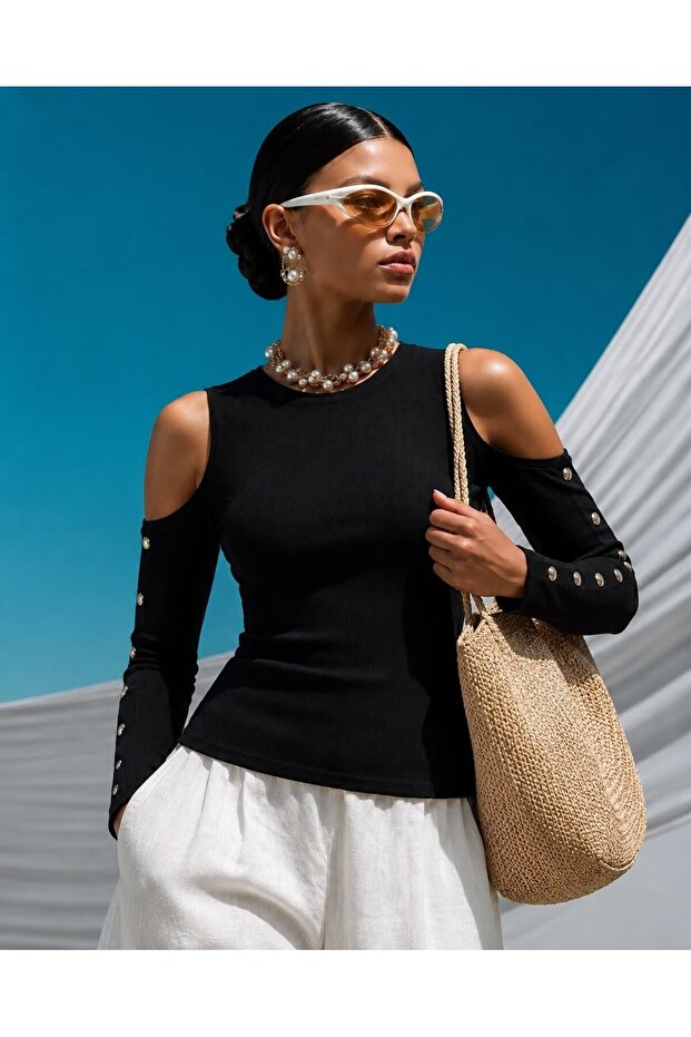 Black Camisole Blouse 581592