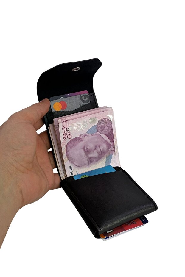 Convenient Unisex Card Holder Wallet with a Large Card Holder