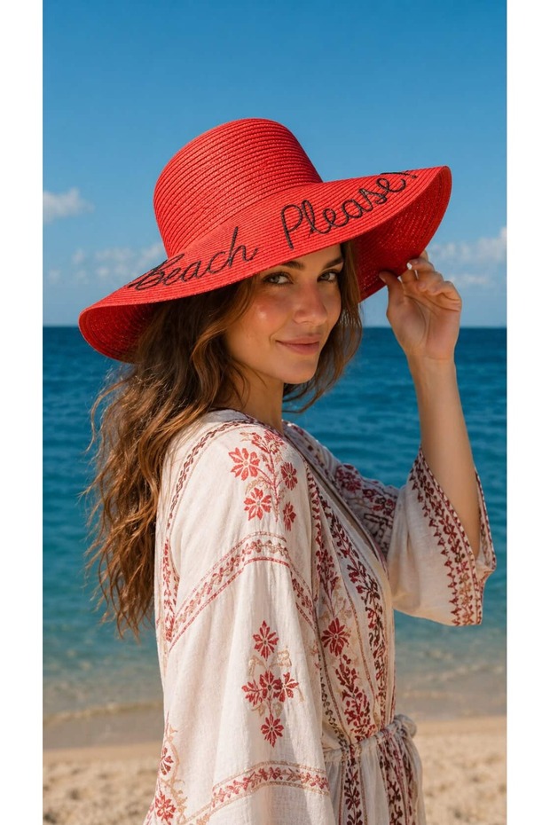 قبعة نسائية من القش المستديرة المطرزة باللون الأحمر من Red Beach Please