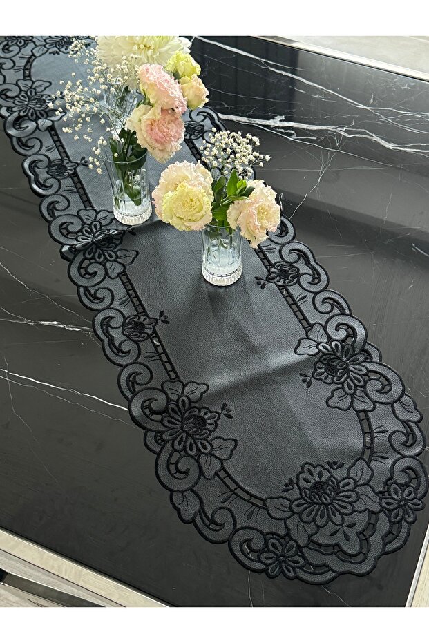Leather Runner Black