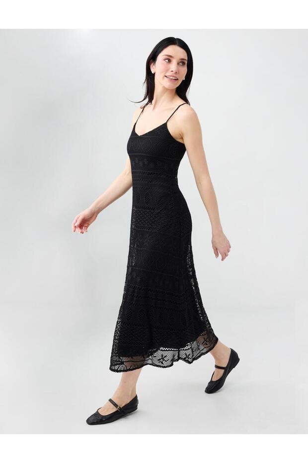 Black U-Neck Lace Detailed Knitted Dress