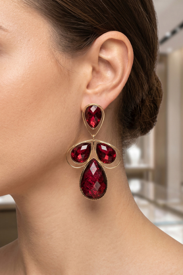 Golden Shiny Hanging Leaf Earrings 7 Cm.