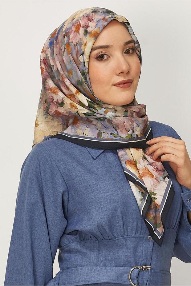 وشاح منقوش 8627