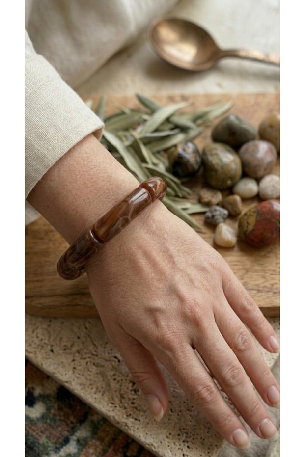 Flexible Bohemian Style Bracelet with Brown Natural Stones