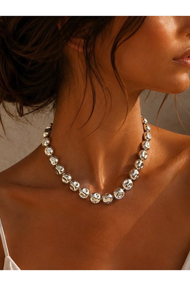 Amorphous metallic design trend necklace - 1