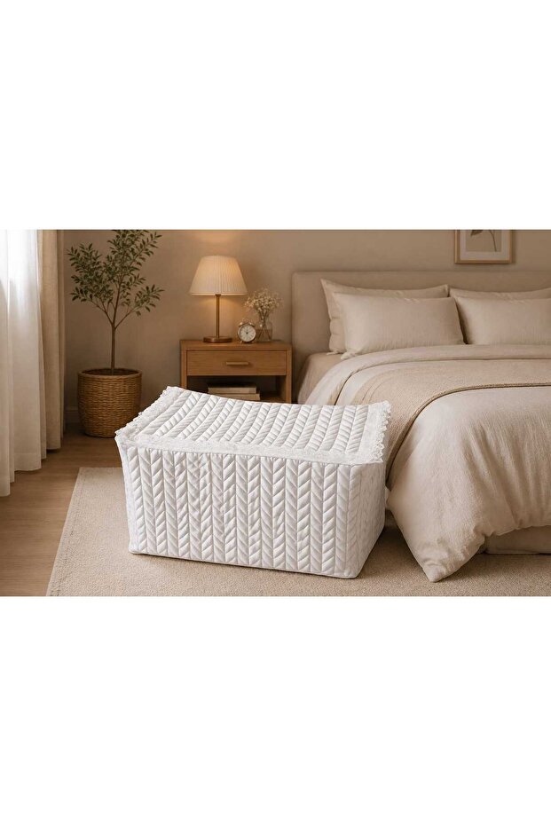 Premium Gift Box with Goosefeather Patterned Towels and Sweater Bag