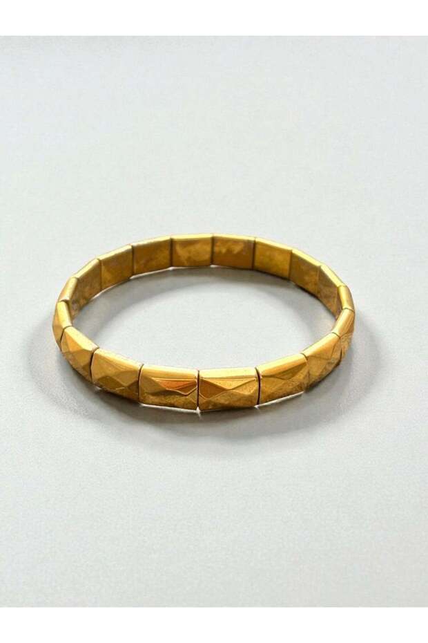 سوار معصم بتصميم أنيق وبسيط