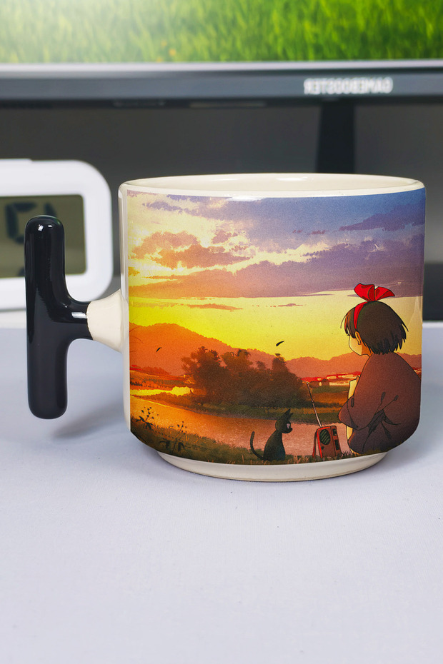 كوب سيراميك فاخر مطبوع عليه رسوم متحركة من kiki's delivery service (قطعة واحدة) على شكل حرف T بمقبض أسود خاص V3T