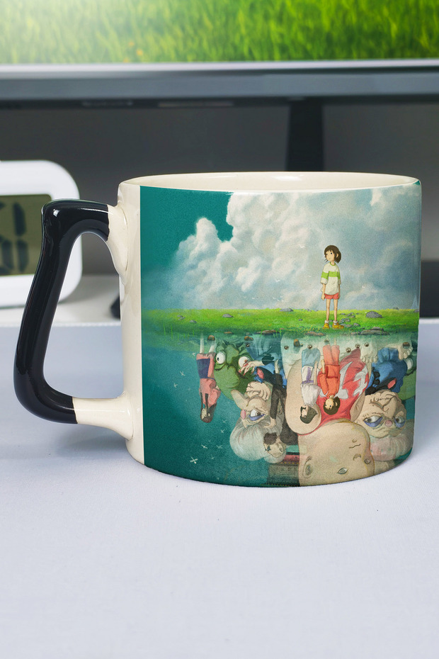 كوب سيراميك فاخر مطبوع عليه رسومات أنمي سبيريتيد أواي (قطعة واحدة) بمقبض أسود خاص V5D