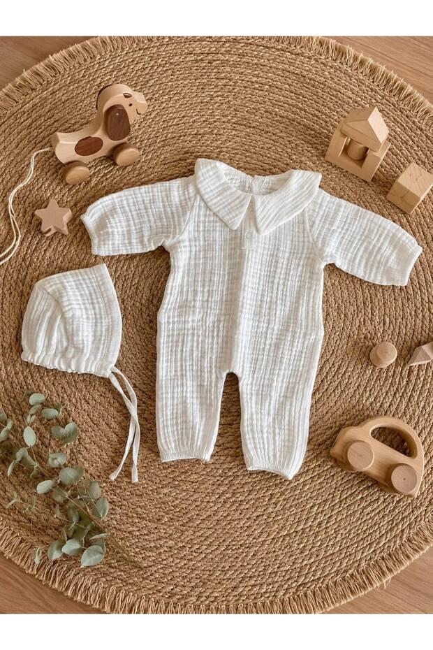Newborn Jumpsuit 4 Layers Muslin with Polo Collar (Jumpsuit & Hat) (0-3 Months)