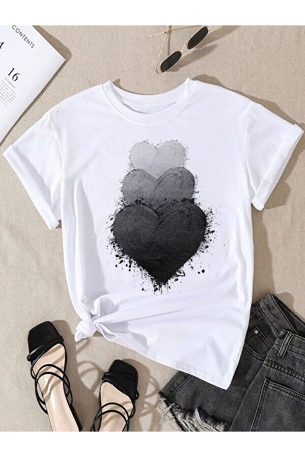 Three Heart Patterned White Oversize T-Shirt