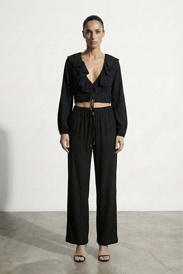 26Ypnt01568 Black Women's Trousers