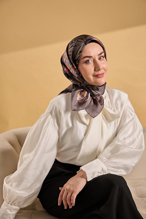 وشاح من الحرير المزخرف بنقشة التويل 11531