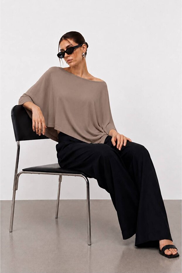 Flowy Viscose Asymmetrical Relaxed Fit Poncho