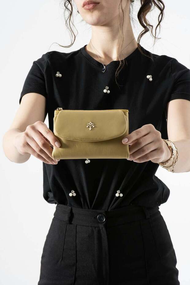 Clcz050C Women's Wallet Yellow
