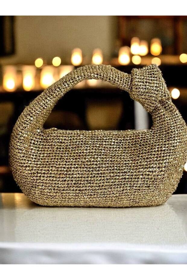 Hand Knitted Women's Bag – Casual and Stylish Design