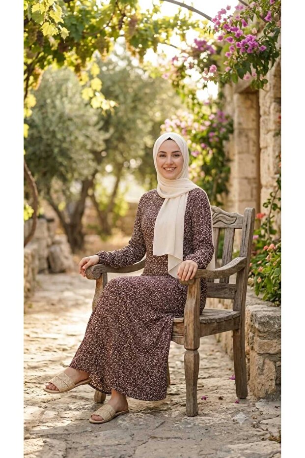فستان نسائي طويل من قماش الفيسكوز المنسوج بنقشة كبيرة الحجم